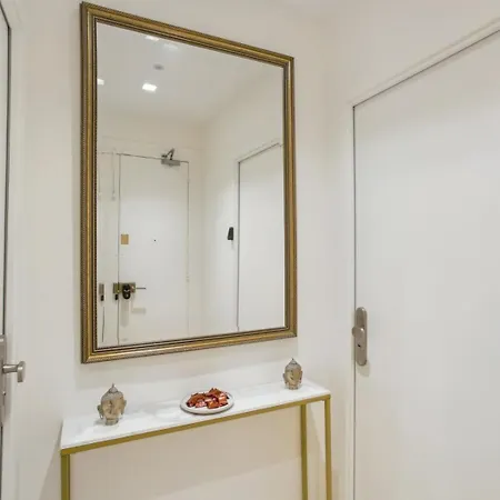 270 Haute - Superb In Paris. Apartment