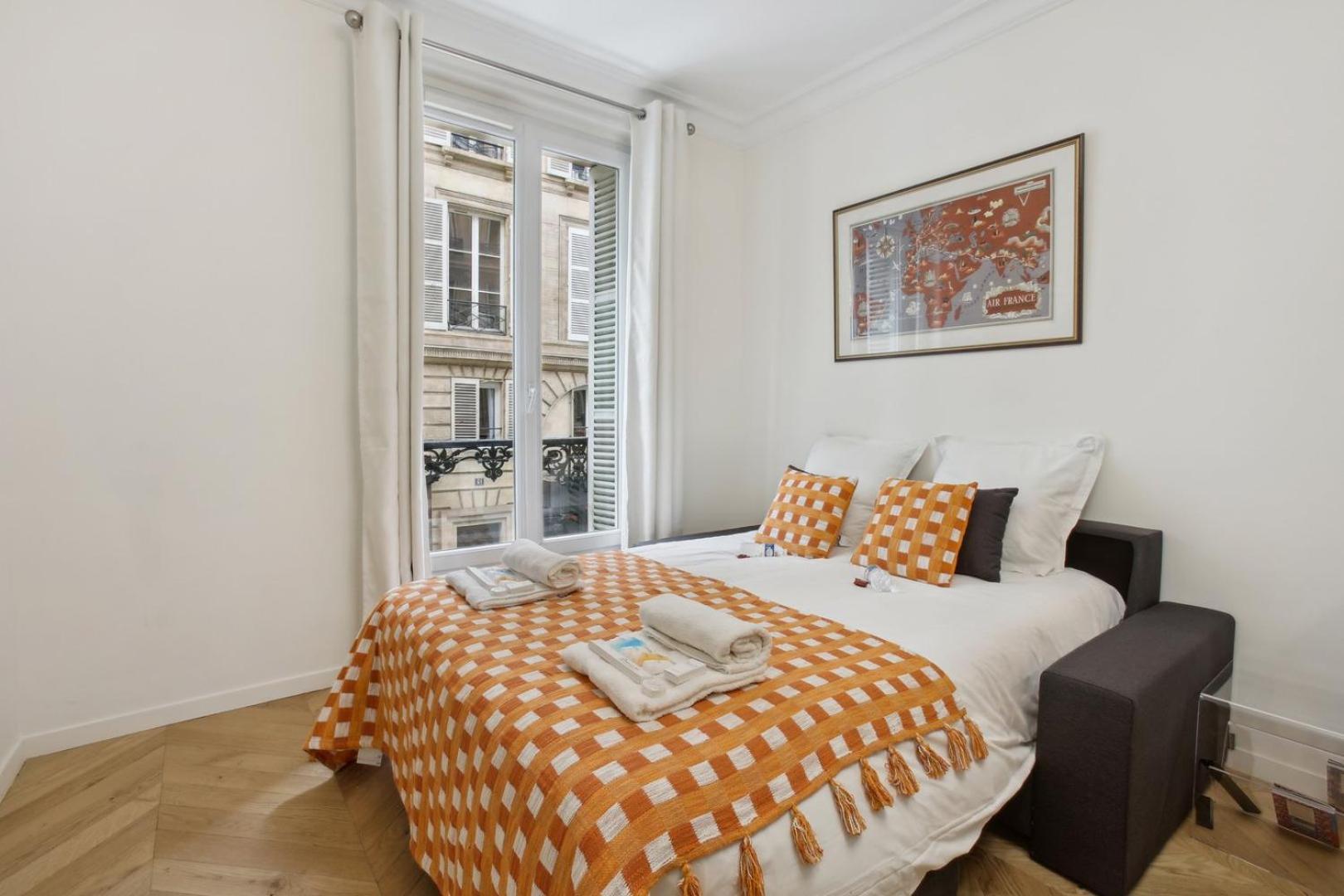 270 Haute - Superb In Paris. * Parigi